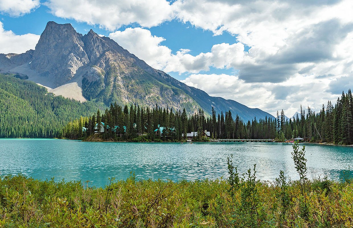 Lake Emerald Shore hike :: Yoho