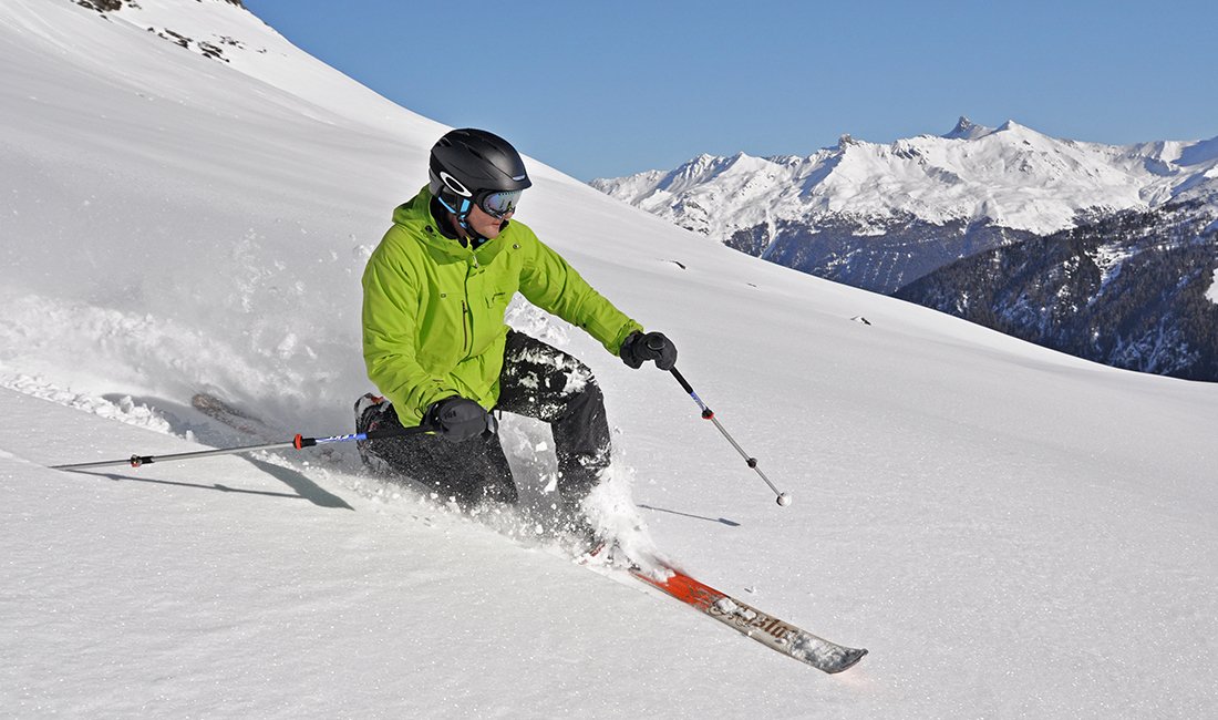telemarker skier family skiing 4 vallées
