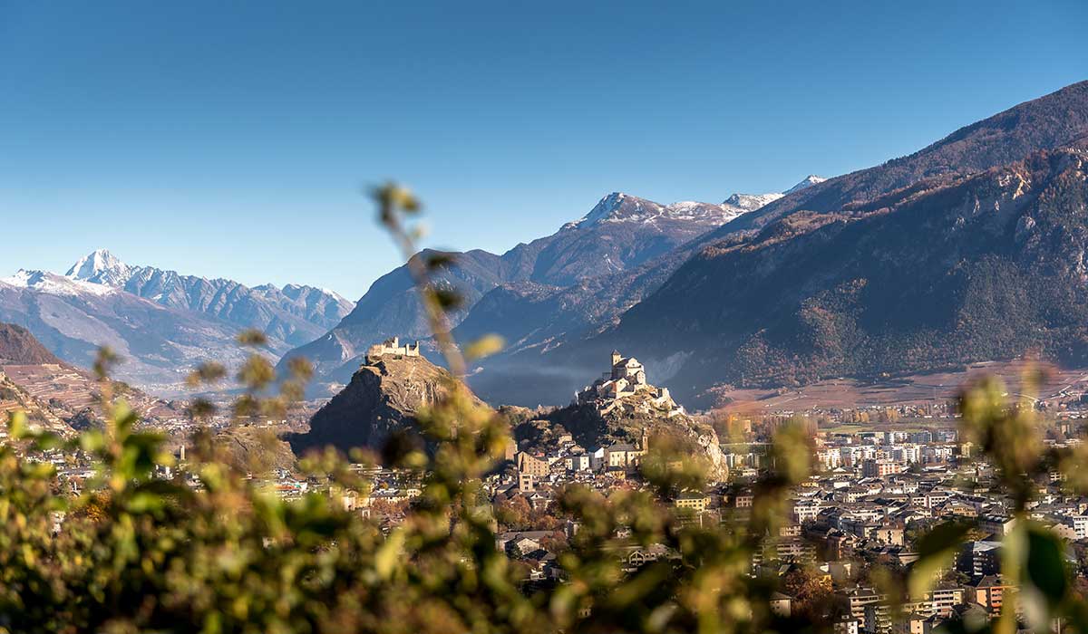 an autumn photo of the castles Valère and Tourbillon in Sion