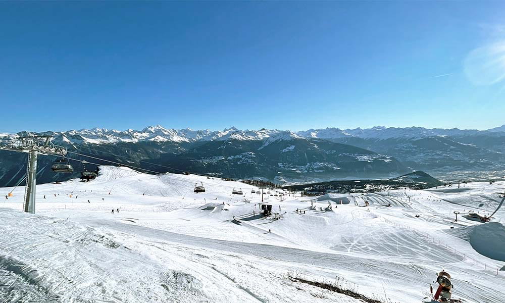 ski domain with view over the swiss alps