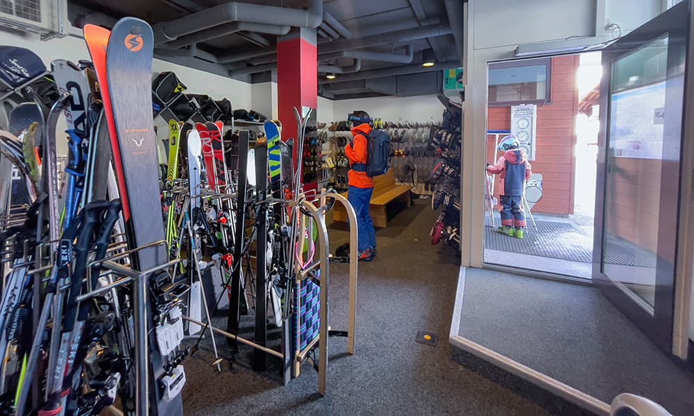 a room full of skis 