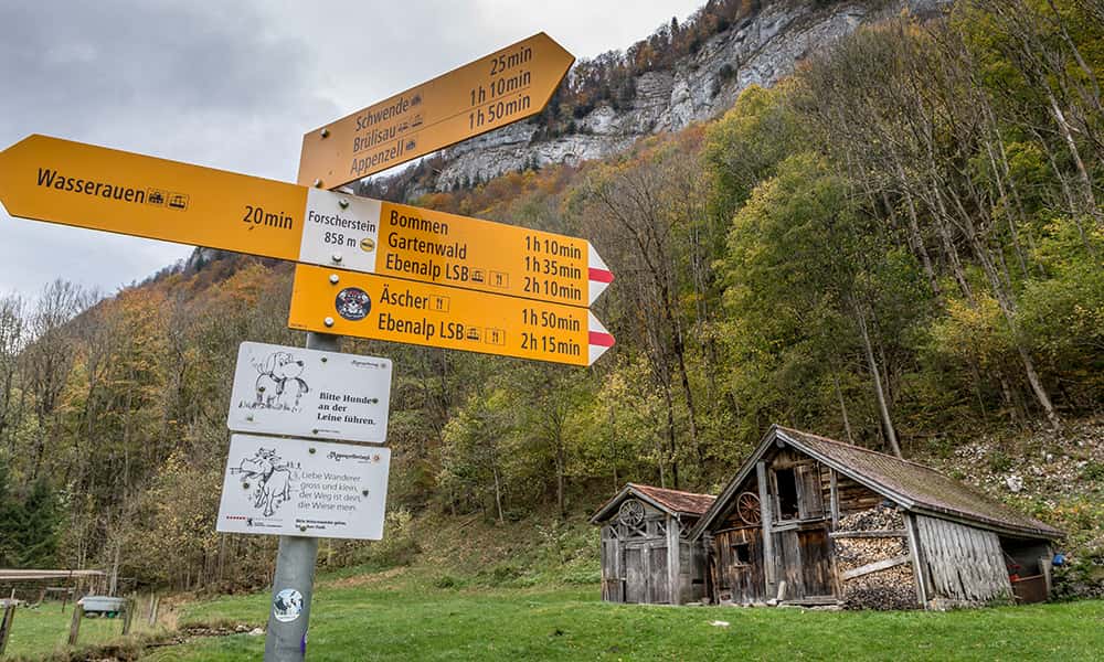 hiking signs from Wasserauen to the Escher and Ebenalp