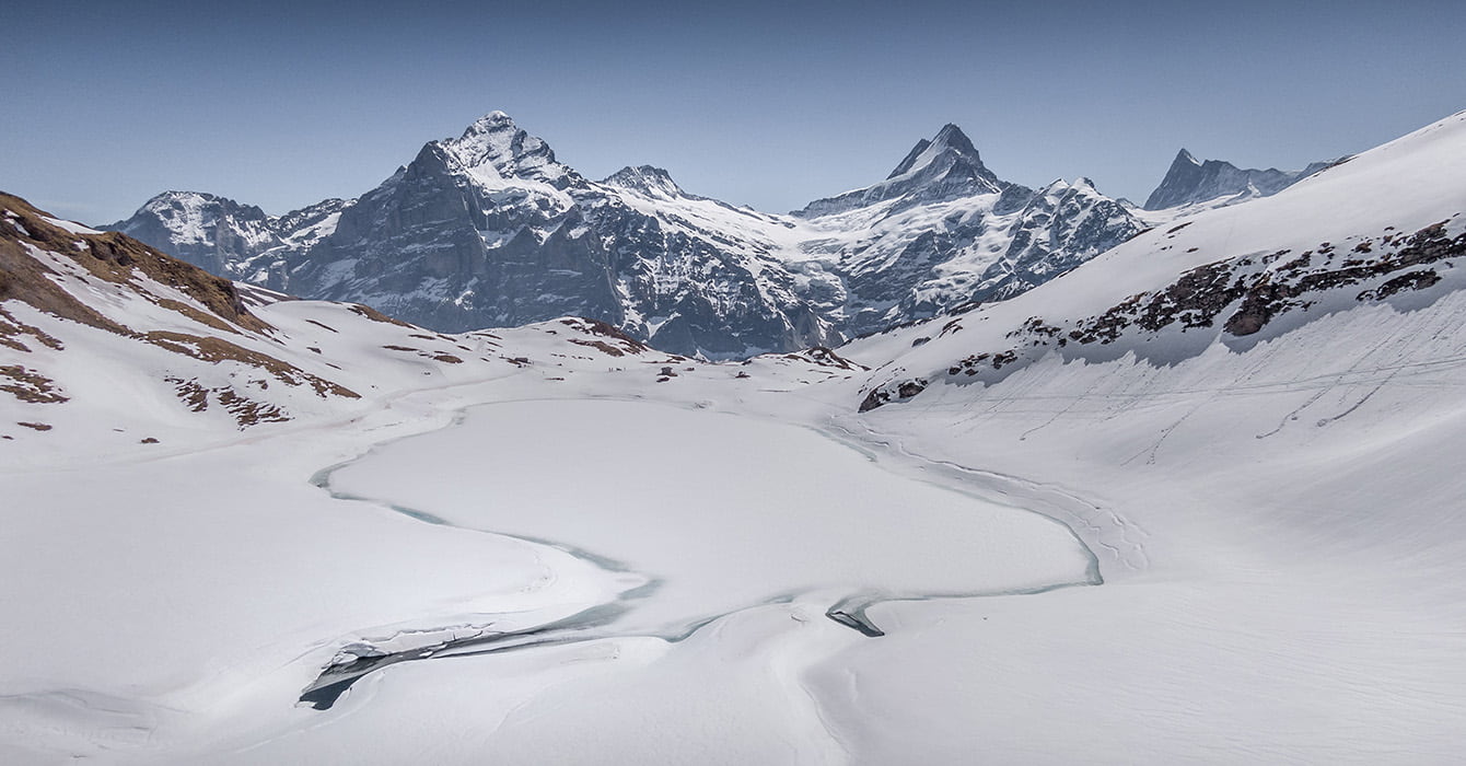 bachalpsee-hike-to-the-alpine-lake-at-grindelwald-first-winter