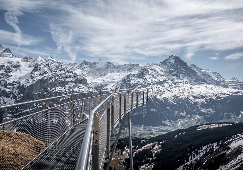 Viewing Platform of the Fist Cliff Walk with mountain view