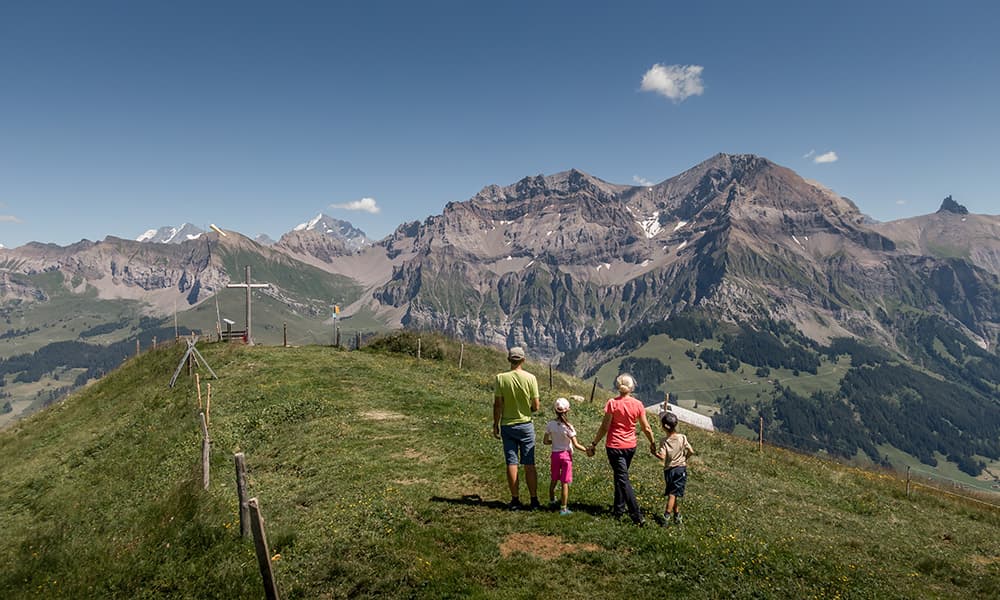 family hiking in Adelboden
