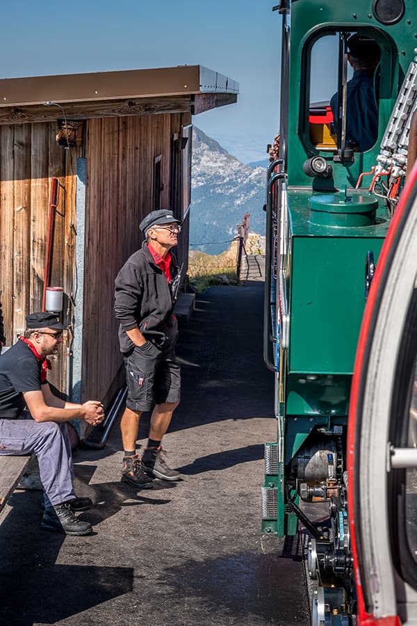 two train conductors of the Brienzer Rothornbahn